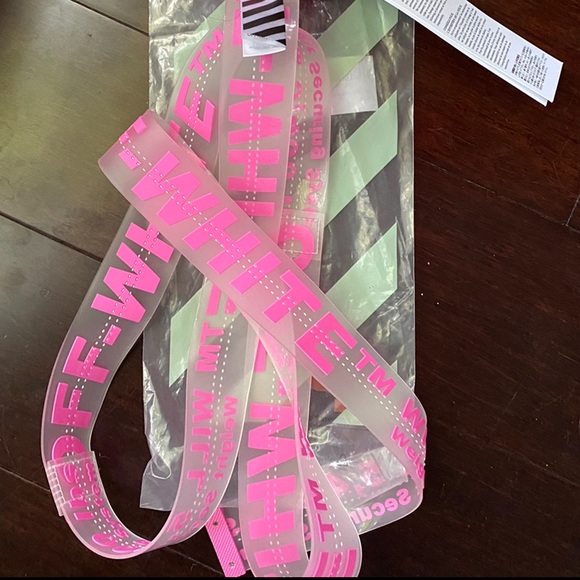 pink off white belt - Picture 5 of 8